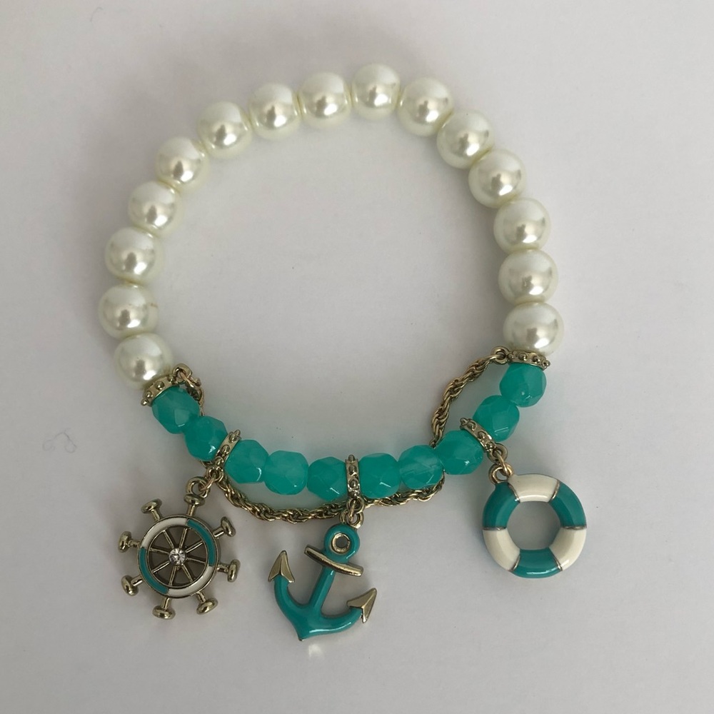 NEW WITH NO TAG. Pearls mint nautical bracelet.